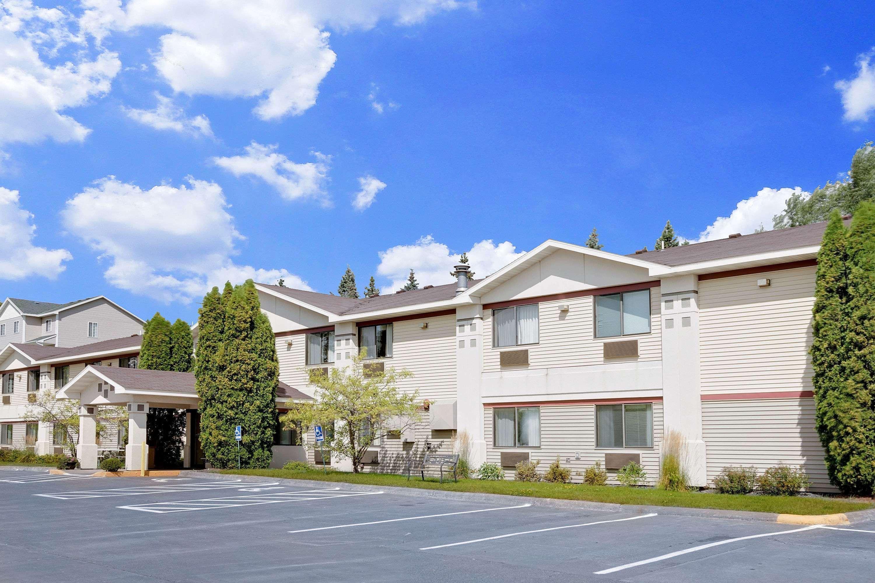 Hotel Super 8 By Wyndham Cloquet Exteriér fotografie