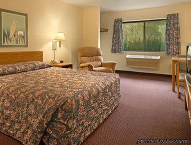 Hotel Super 8 By Wyndham Cloquet Pokoj fotografie